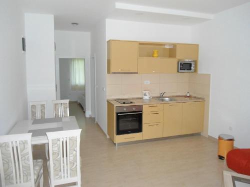 Apartments Raskovic