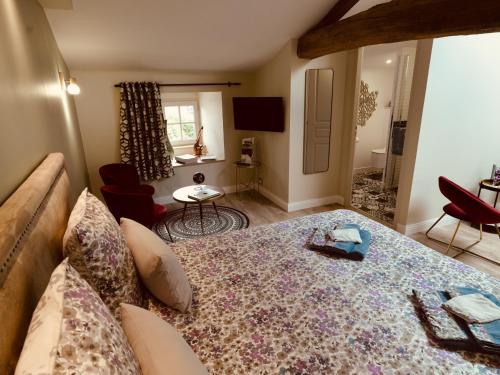 La maison du sculpteur à Tiffauges proche Puy du F chambre d'hôte Torfou