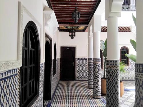 Riad Yakimour - image 11