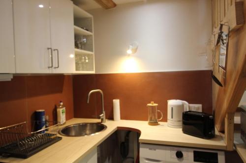 Konyha, Gîte tout confort Les Champs de la Goutte à Moussey, au calme au cœur des Vosges (Gite tout confort Les Champs de la Goutte a Moussey, au calme au cœur des Vosges) in Senones