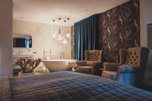 1 queen bed