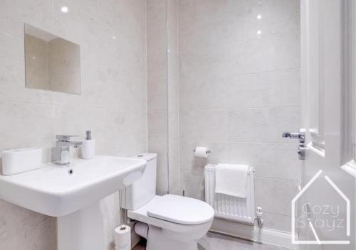 Beautiful 5 Bedroom Home in the City Centre with gated parking, Birmingham (foto 5)