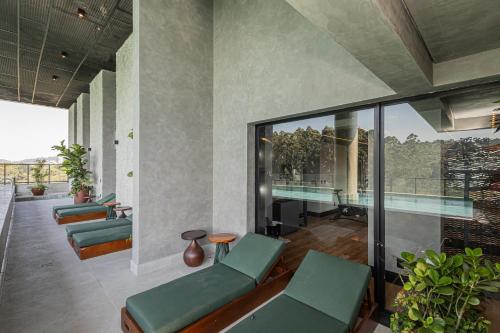 Úszómedence, Sky Design Alphaville Housi by Anora Spaces in Barueri