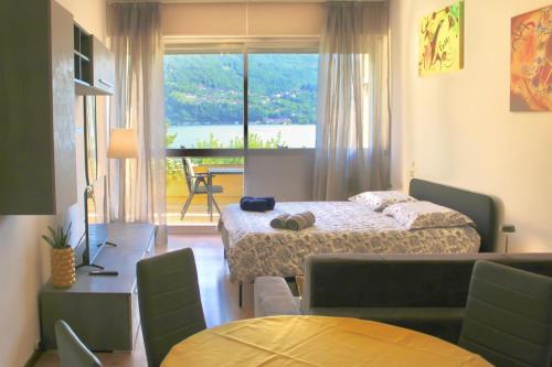 LakeStudio with Private Beach · Cima