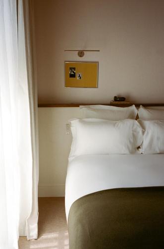 Hotel Victor Massé - image 12