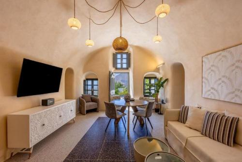 Parastia Luxury Villa Santorini