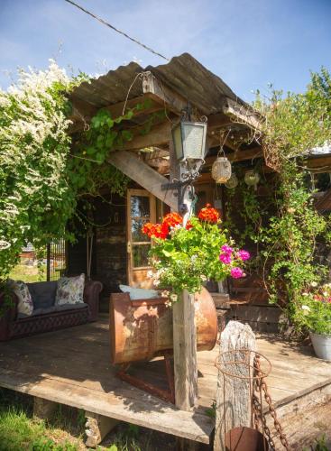 Little Lodge Glamping in Laxfield