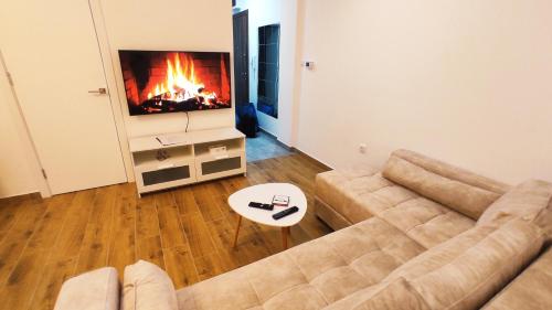 Közös társalgó / TV, The Miracle Apartment in Podbara