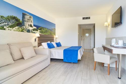 Invisa Hotel Club Cala Blanca - image 5