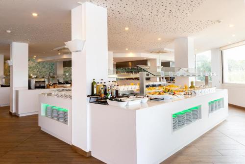Invisa Hotel Club Cala Verde
