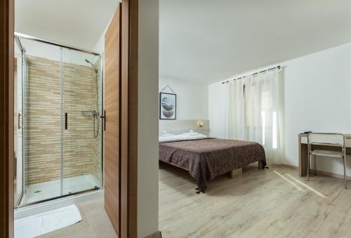 Zuhanyzó, Borgo Sereno in Motovun