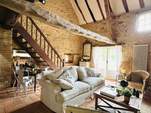 Clos César, Maison de charme rénovée (Clos Cesar, Maison de charme renovee) in Sainte-Alvere