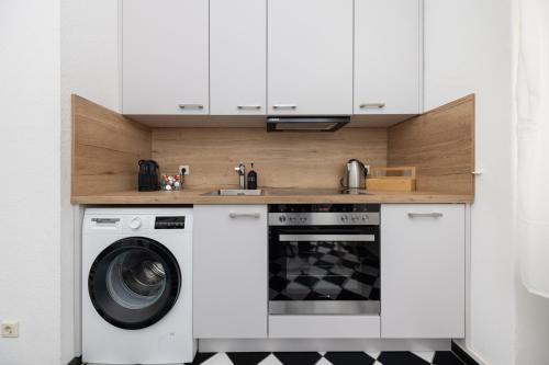 90qm Gruppenoase, Familien, Waschmaschine, Küche, Arbeitsplatz, Netflix, FreeTV, schnelles Internet, Berlin (photo 3)