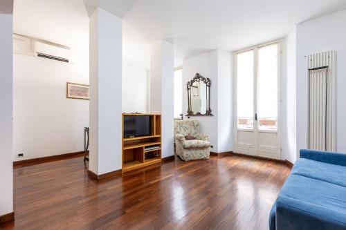 Vigentina 80s Apartment, Milan (photo 2)