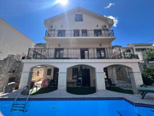 Tampilan eksterior, Sunny Days Villa in Prcanj