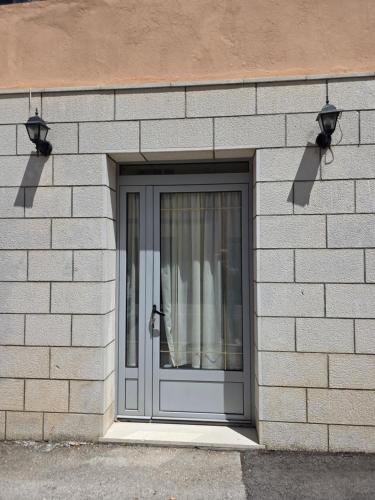 Apartman SAN, Svetosavska 15 Ljubinje in Humac