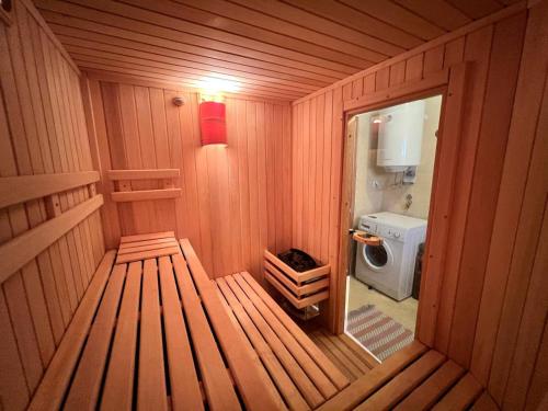 Sauna, Sunny Days Villa in Prcanj