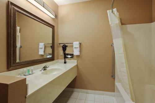 Travelodge by Wyndham Globe AZ - image 10