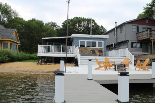 Lakefront Haven on Greenwood Lake in Greenwood Lake (NY)