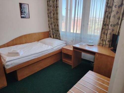 Hotel Legie, Prague (photo 4)