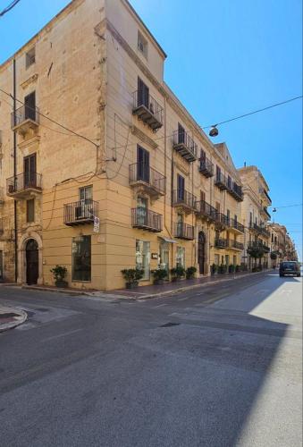 Artista Apartment in อัลกาโม