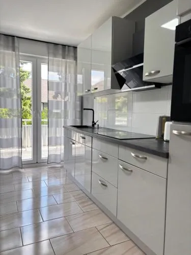 3 bedroom apartment in Leverkusen incl parking-near Messe Deutz-Lanxessarena-Bayarena in Leverkusen, Deutschland