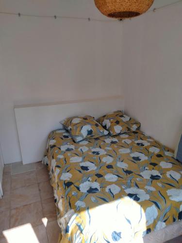 Maison avec jardin arbore in Rue de Rouen