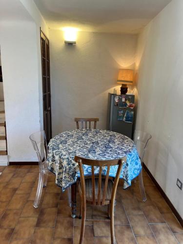 Instalaciones, Levante Blu in Sperlonga