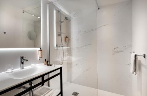 Standard Twin Room - Non-Smoking