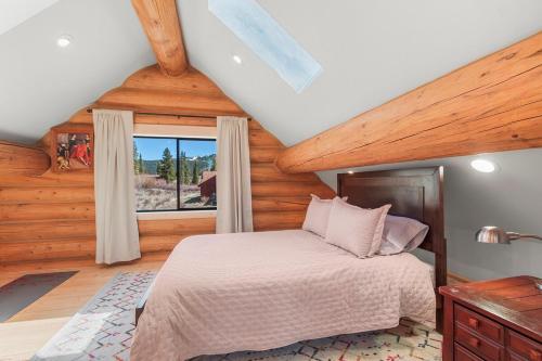 Colorado Log Cabin Near Breckenridge & Fairplay in Blue River