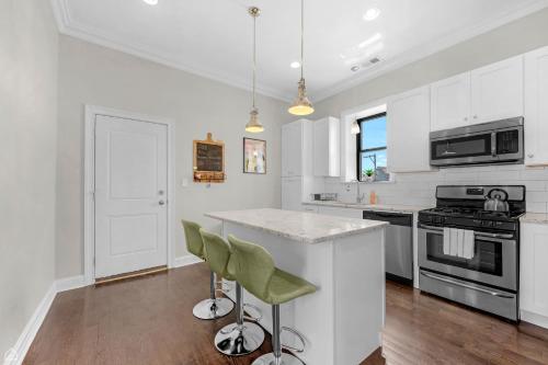 Modern, Spacious 3br Apt Minutes To Downtown! in Lower West Side
