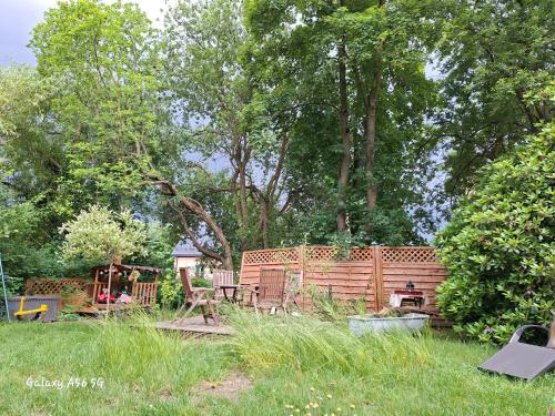 ansimali 3 - Treffpunkt Dachgeschosswohnung, Ideal für Familien und Freunde, Gemeinsam wohnen, getrennt träumen, Zwei Schlafzimmer, ein Urlaub mit Spiel und Spaß, Grünhain-Beierfeld (Foto 7)
