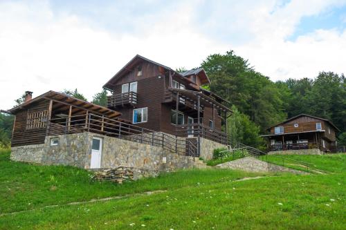 Cabana Cota 1080 in Traisteni