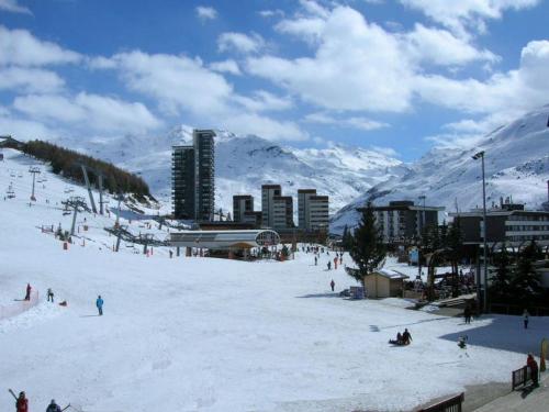 Studio confort rénové ski aux pieds 4 pers Les Menuires - FR-1-452-195 - image 3