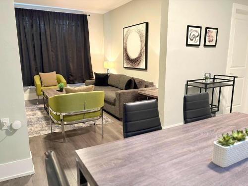 Chic 3BR Hideout in Lincoln Park - Lincoln 3 in Lincoln Park