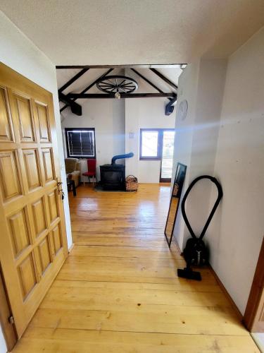 N&M Mountain Escape in 库普雷斯