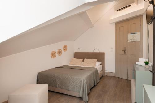 1 queen bed