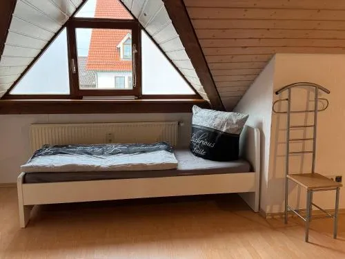 Monteur Budget-Ferienhaus in Oggelshausen am Federsee nähe Biberach in Oggelshausen, Deutschland