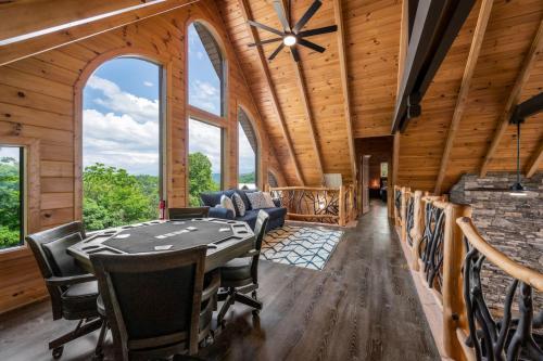 Blue Skies 7BR Sleeps 20 Views Private Pool in Pigeon Forge (TN)