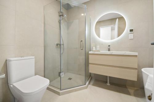 Lakewalk Retreat Luxe 3BR Home Near Lake and Beach, Auckland (photo 11)