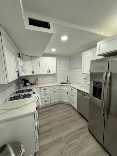 Skiing, Stocked Kitchen, 80in TV, Backyard, WD