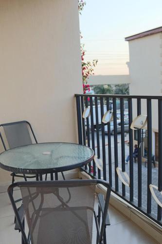 The Mallside Apartments-Roadside - image 4