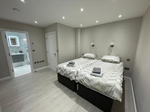 Golders Green Gem - Modern Flat, Londra