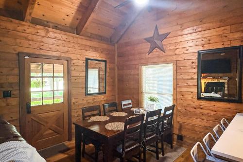 Little Bit of Lake, Whole Lotta Texas in ฮอร์สชู เบย์ (เท็กซัส)