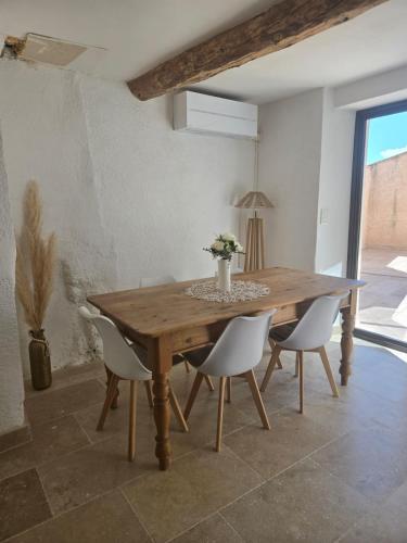 Maison de village chaleureuse in Sainte-Tulle