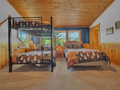 ER3 - Best of Both Worlds -Great location-Close to town cabin - image 10