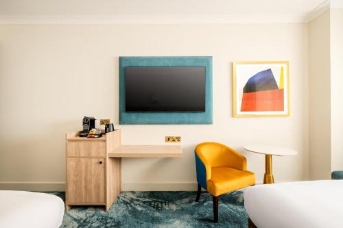 room detail thumbnail 1