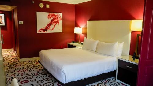 Downtown Grand Las Vegas Room Type - City Suite King ADA