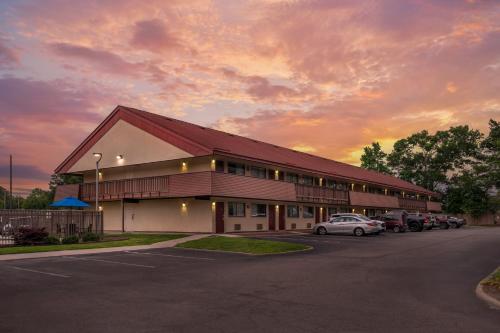 Red Roof Inn Virginia Beach - image 10