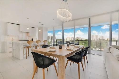 Elegant Two-Bedroom Apartment with Oceanfront Balcony